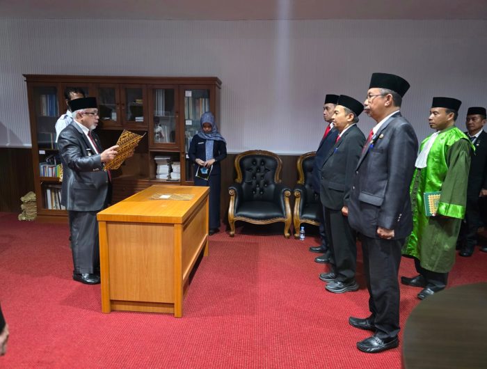 Wakil Bupati Bantaeng, H. Sahabuddin melantik Muh. Rivai Nur sebagai Kepala Badan Pendapatan Daerah (Bapenda), di Kantor Bupati Bantaeng, Rabu, 3 Juni 2026.