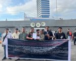 Puluhan massa yang tergabung dalam Koalisi Pemerhati Hukum Sulawesi Selatan (KPH Sulsel) menggelar aksi unjuk rasa di depan Kantor Kejaksaan Tinggi (Kejati) Sulawesi Selatan, Rabu (3/6/2026).