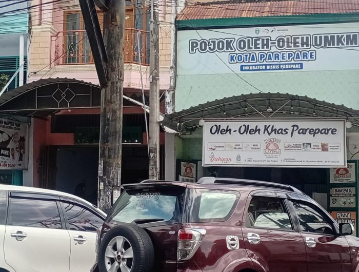Kabid Aset : Pengosongan Pojok UMKM Untuk Penataan dan Maksimalkan PAD 13 Pemerintah Kota Parepare melalui Bidang Aset Badan Keuangan Daerah (BKD) Kota Parepare melayangkan surat kepada pengelola bangunan Pojok UMKM Di Jalan Bau Massepe, Kota Parepare.