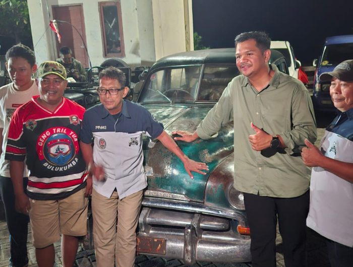 Bupati Uji Nurdin Sambut Komunitas Mobil Klasik se-Sulawesi di Pantai Marina 13 Bupati Bantaeng M. Fathul Fauzi Nurdin menghadiri pembukaan Kopdargab 8 Celebes Retro Classic Jalarambang Retro Classic, Komunitas Mobil Retro Klasik se-Sulawesi, di Pantai Marina, Sabtu malam, 13 Juni 2026.