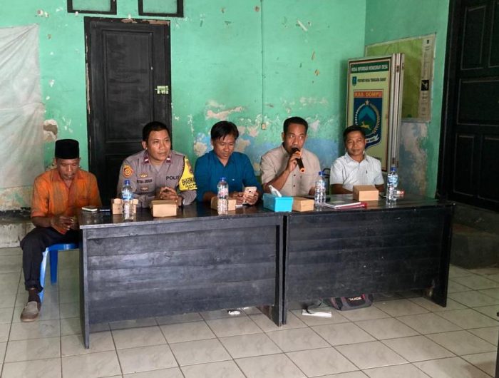 Pemerintah Desa Manggeasi menggelar rapat pembentukan Panitia Penjaringan dan Penyaringan Perangkat Wilayah Dusun Saka, Kamis (18/6/2026). Kegiatan tersebut berlangsung dengan melibatkan unsur pemerintah desa, Badan Permusyawaratan Desa (BPD), tokoh masyarakat, serta unsur keamanan.