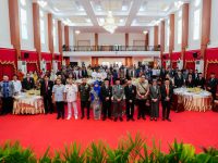 Gubernur Sulsel Kukuhkan Mardiyanto Arif Rakhmadi sebagai Kepala Perwakilan BPKP Sulsel 17 Gubernur Sulawesi Selatan, Andi Sudirman Sulaiman, mengukuhkan Mardiyanto Arif Rakhmadi sebagai Kepala Perwakilan Badan Pengawasan Keuangan dan Pembangunan (BPKP) Provinsi Sulawesi Selatan di Aula Asta Cita, Rumah Jabatan Gubernur Sulsel, Makassar, Jumat (19/6/2026).