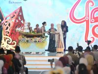 Penyelenggaraan HKG PKK ke-54 dan HUT Dekranas ke-46 di Makassar pada 9–12 Juli 2026 diproyeksikan menjadi pengungkit ekonomi Sulawesi Selatan melalui peningkatan aktivitas UMKM, sektor jasa, hingga promosi wastra dan pariwisata daerah.