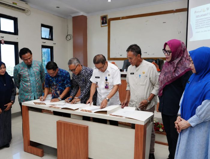 UPT Rumah Sakit Khusus Daerah (RSKD) Ibu dan Anak Pertiwi memperluas layanan administrasi kependudukan (adminduk) bagi bayi baru lahir melalui penandatanganan Nota Kesepahaman (MoU) dengan Dinas Kependudukan dan Pencatatan Sipil (Disdukcapil) Kabupaten Takalar, Gowa, Maros, dan Pangkep, Jumat, 26 Juni 2026.