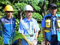 Plt Direktur Utama Perumda Air Minum Kota Makassar, Andi Syahrum saat tinjau IPA 4 Maccini Sombala di Jalan Danau Tanjung Bunga, Senin 8 Juni 2026.