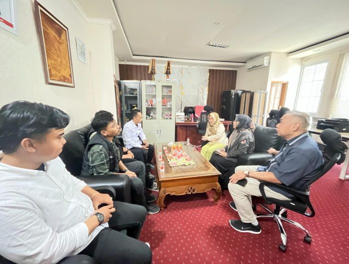 Bawaslu Sulsel Jajaki Kerja Sama dengan PGK untuk Perkuat Pendidikan Demokrasi 13 ed1d9af1 b316 444f 8fef 97510f153530