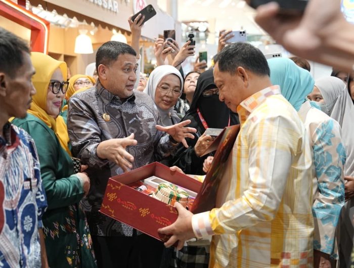 Kota Makassar Raih Penghargaan Nasional Wastra dan Kriya, Appi-Melinda Perkuat UMKM Berbasis Budaya 13 08a23bb1 6543 4399 b3c8 129626c7a074