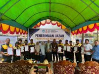Sejalan Program Wali Kota Appi, Disdik Makassar Hadirkan Ijazah SKB Lewat Pendidikan Kesetaraan ke Satgas Kebersihan 19 1e49f7a1 cdb0 4425 8037 5e46dd1da5ee