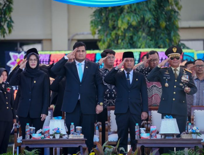 Andi Amar Hadiri HUT ke-80 Polri, sampaikan Pentingnya Polri Dekat dan Melayani Masyarakat 13 Anggota Komisi III DPR RI, Andi Amar Ma’ruf Sulaiman, S.E., B.BusMan., M.H., menghadiri Upacara Hari Bhayangkara ke-80 Tahun 2026 yang mengusung tema “Polri untuk Masyarakat” di lapangan Mapolda Sulsel, Jalan Perintis Kemerdekaan, Kelurahan Pai, Kecamatan Biringkanaya, Kota Makassar, Rabu (1/7/2026).