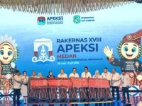 Pembukaan Rapat Kerja Nasional (Rakernas) XVIII Asosiasi Pemerintah Kota Seluruh Indonesia (APEKSI) Tahun 2026 yang Diikuti oleh Wali Kota Seluruh Indonesia dan Dibuka Langsung Wakil Menteri Dalam Negeri (Wamendagri), Bima Arya Sugiarto di Grand City Hall, Jalan Balai Kota, Medan, Sumatera Utara, Rabu 1 Juli 2026 malam.