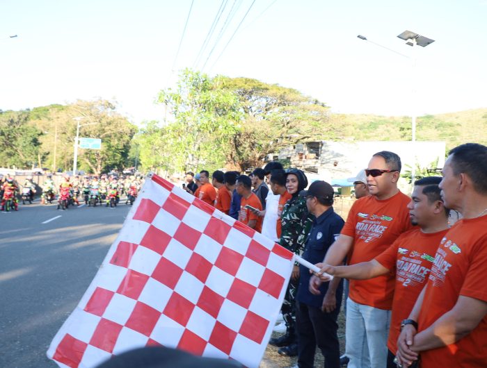 Tasming Hamid Apresiasi Kejurda Bhayangkara Road Race Seri II, Optimistis Lahirkan Pembalap Berprestasi dari Parepare 13 Wali Kota Parepare, Tasming Hamid, menyambut positif pelaksanaan Kejuaraan Daerah (Kejurda) Bhayangkara Road Race Seri II Kota Parepare yang digelar di Sirkuit Terminal Lumpue, Kecamatan Bacukiki.