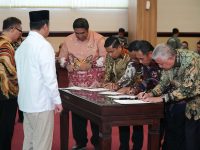 Tasming Hamid Hadiri Rakor LP2B Sulsel, Tegaskan Komitmen Parepare Lindungi Lahan Pertanian 25 Wali Kota Parepare, Tasming Hamid, menghadiri Rapat Koordinasi (Rakor) Penetapan Lahan Pertanian Pangan Berkelanjutan (LP2B) Provinsi Sulawesi Selatan Tahun 2026 yang digelar di Ruang Rapat Kantor Gubernur Sulawesi Selatan, Kamis (9/7/2026).