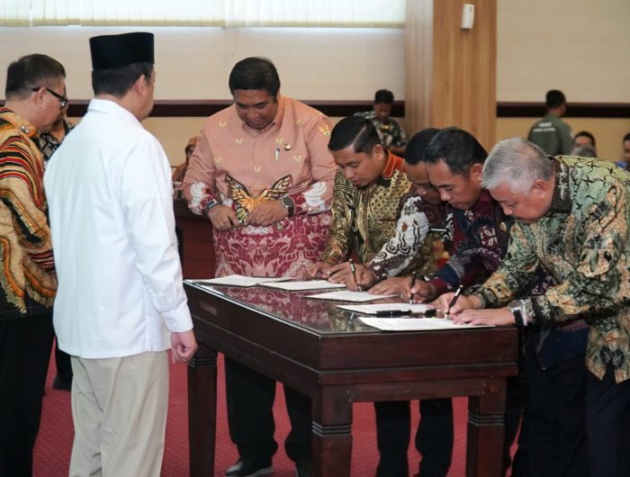 Wali Kota Parepare, Tasming Hamid, menghadiri Rapat Koordinasi (Rakor) Penetapan Lahan Pertanian Pangan Berkelanjutan (LP2B) Provinsi Sulawesi Selatan Tahun 2026 yang digelar di Ruang Rapat Kantor Gubernur Sulawesi Selatan, Kamis (9/7/2026).
