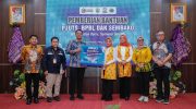 Bupati Bantaeng, Muh. Fathul Fauzy Nurdin hadir langsung sekaligus turut menyambut kedatangan Penasihat Dharma Wanita Persatuan (DWP) Kementerian Energi dan Sumber Daya Mineral (ESDM), Sri Suparni Bahlil, yang datang dalam rangka melakukan kunjungan kerja di Kabupaten Barru, Kamis, 9 Juli 2026.
