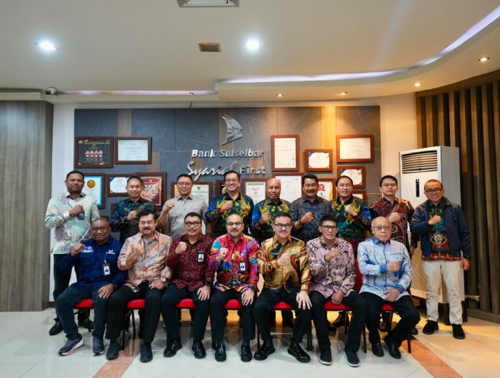 Sekretaris Daerah Provinsi Sulawesi Selatan sekaligus Komisaris Utama PT Bank Sulselbar, Jufri Rahman, membuka acara Sharing Session Dewan Komisaris Bank Pembangunan Daerah (BPD) se-Indonesia untuk Wilayah Timur, Jumat (7/10/2026).