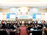 Menteri ATR/BPN Apresiasi Sulsel Lampaui Target Nasional Perlindungan LP2B Tiga Tahun Lebih Cepat 16 Menteri Agraria dan Tata Ruang/Kepala Badan Pertanahan Nasional (ATR/BPN), Nusron Wahid, menegaskan komitmen pemerintah dalam memprioritaskan perlindungan lahan pertanian sebagai upaya menjaga ketahanan pangan nasional. Langkah tersebut dinilai penting di tengah meningkatnya kebutuhan lahan untuk berbagai program strategis pemerintah.
