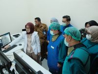 Wali Kota Parepare, Tasming Hamid bersama Wakil Wali Kota Parepare, Hermanto meresmikan layanan kateterisasi jantung (Cath Lab) yang telah bekerja sama dengan BPJS Kesehatan di RSUD Andi Makkasau Parepare.