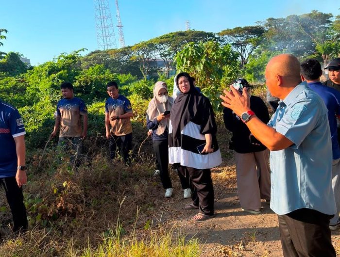 Pemprov Sulsel Percepat Penataan Kawasan Olahraga Stadion Mattoanging, Seluruh OPD Gelar Kerja Bakti 13 Pemerintah Provinsi (Pemprov) Sulawesi Selatan mempercepat penataan kawasan olahraga Stadion Mattoanging melalui kegiatan kerja bakti yang melibatkan seluruh perangkat daerah lingkup Pemprov Sulsel, Kamis (16/7/2026).