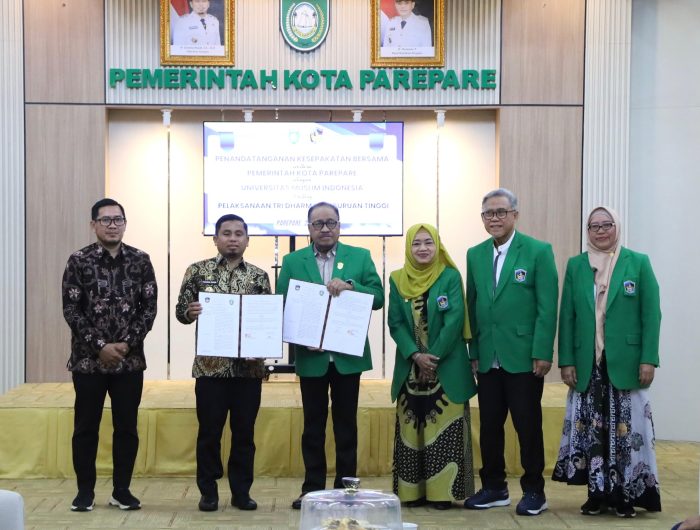 Wali Kota Parepare, Tasming Hamid menyambut hangat kunjungan pimpinan Universitas Muslim Indonesia (UMI) Makassar dalam rangka penandatanganan perpanjangan Kesepakatan Bersama antara Pemerintah Kota Parepare dan UMI tentang pelaksanaan Tri Dharma Perguruan Tinggi.