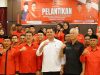 Bupati Baanteng, M. Fathul Fauzy Nurdin siap membesarkan PDI Perjuangan (PDIP). Komitmen tersebut disampaikan dihadapan Ketua Ketua DPD PDI Perjuangan Sulsel, Andi Ridwan Wittiri (ARW) saat menghadiri Pelantikan Pengurus Anak Cabang PDIP Bantaeng, di Hotel Kirei Bantaeng, Rabu, (29/9/2026).