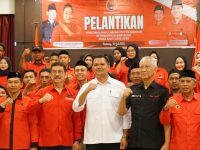 Bupati Baanteng, M. Fathul Fauzy Nurdin siap membesarkan PDI Perjuangan (PDIP). Komitmen tersebut disampaikan dihadapan Ketua Ketua DPD PDI Perjuangan Sulsel, Andi Ridwan Wittiri (ARW) saat menghadiri Pelantikan Pengurus Anak Cabang PDIP Bantaeng, di Hotel Kirei Bantaeng, Rabu, (29/9/2026).