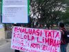 Program Makan Bergizi Gratis (MBG) merupakan salah satu proyek sosial paling ambisius yang pernah dijalankan pemerintah. Tujuannya mulia: memperbaiki kualitas gizi anak Indonesia, menekan angka stunting, sekaligus menggerakkan ekonomi lokal melalui keterlibatan pelaku usaha di daerah. Namun, sebagaimana lazimnya sebuah program berskala nasional, tantangan terbesarnya bukan hanya soal anggaran, melainkan tata kelola.