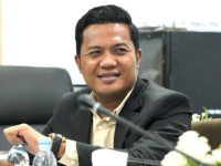 Legislator Sulsel Sultan Tajang Janji Perjuangkan Jalan Rusak di Batas Wajo-Sidrap 25 IMG 9126
