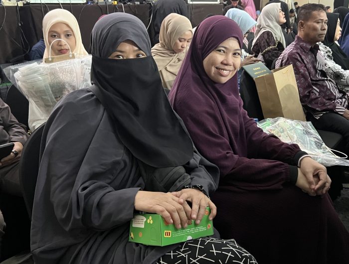 Air Mata Haru Ibu Sukmawati di Wisuda Ranu Harapan: Sekolah Ini Penyelamat Saat Saya Berada di Titik Terendah 13 IMG 9313