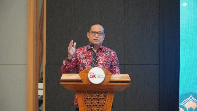 Kepala Otoritas Jasa Keuangan (OJK) Sulselbar, Moch Muchlasin.