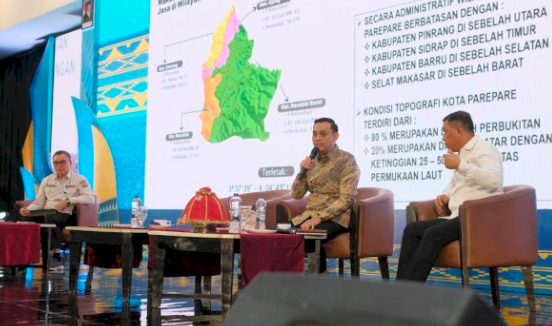 Wawali Hermanto Paparkan Success Story Pengelolaan Sampah Parepare di Raker APEKSI 12 3