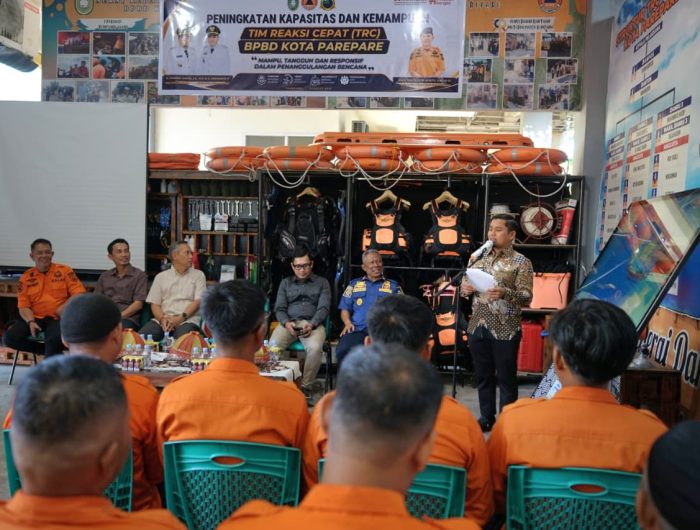 Wali Kota Tasming Hamid Apresiasi TRC BPBD, Sebut Pengabdian Personel Bernilai Amal Jariah 13 Wali Kota Parepare, Tasming Hamid, menegaskan bahwa tugas personel Tim Reaksi Cepat (TRC) Badan Penanggulangan Bencana Daerah (BPBD) merupakan tugas yang sangat mulia karena berada di garis terdepan dalam membantu masyarakat saat terjadi bencana.