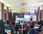 Wali Kota Parepare, Tasming Hamid, mengapresiasi penyelenggaraan Edukasi Keuangan kepada Masyarakat Kota Parepare yang digelar Otoritas Jasa Keuangan (OJK) Provinsi Sulawesi Selatan dan Sulawesi Barat bersama Bank Mandiri dan Tim Percepatan Akses Keuangan Daerah (TPAKD) di Auditorium BJ Habibie, Rumah Jabatan Wali Kota Parepare, Kamis (6/8/2026).