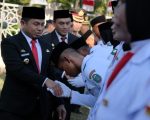 Calon Anggota Pasukan Pengibar Bendera Pusaka (Paskibraka) Tingkat Kota Parepare Tahun 2026 resmi dikukuhkan. Pengukuhan berlangsung di halaman Rumah Jabatan Wali Kota Parepare, Sabtu (15/8/2026).