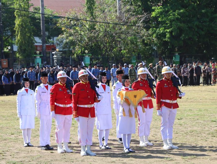 HUT ke-81 RI di Parepare Berlangsung Khidmat, Tasming Hamid Pimpin Upacara di Lapangan Andi Makkasau 13 Peringatan detik-detik Proklamasi Kemerdekaan Republik Indonesia ke-81 di Kota Parepare berlangsung khidmat dan penuh semangat nasionalisme. Upacara dengan tema nasional “Indonesia Berdaulat, Adil dan Makmur” digelar di Alun-alun Kota, Lapangan Andi Makkasau, Senin (17/8/2026).