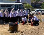 Rumah Sakit dr. Hasri Ainun Habibie Kota Parepare menggelar pelatihan Code Red dan simulasi penanganan bencana kebakaran sebagai upaya meningkatkan kesiapsiagaan seluruh staf rumah sakit dalam menghadapi kondisi darurat, Rabu (26/8/2026).