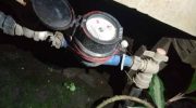 Perumda Air Minum Kota Makassar mengingatkan masyarakat, khususnya pelanggan, agar meningkatkan kewaspadaan terhadap aksi pencurian meter air yang terpasang di rumah maupun tempat usaha.