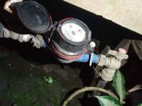 Meter Air Jadi Sasaran Pencuri, PDAM Makassar Minta Warga Tingkatkan Kewaspadaan 28 Perumda Air Minum Kota Makassar mengingatkan masyarakat, khususnya pelanggan, agar meningkatkan kewaspadaan terhadap aksi pencurian meter air yang terpasang di rumah maupun tempat usaha.