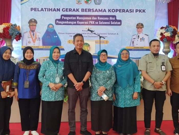 Gerak Bersama PKK, Sulsel Perkuat Koperasi Dorong Kemandirian Ekonomi Keluarga 13 Tim Penggerak PKK Provinsi Sulawesi Selatan bersama Dinas Koperasi dan UKM Provinsi Sulawesi Selatan memperkuat kapasitas pengurus Koperasi PKK melalui Pelatihan Gerak Bersama PKK untuk Penguatan Manajemen Koperasi, (1/9/2026).