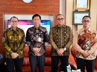 Andi Ihsan Dampingi Kunker Sekjen Kementerian Pekerjaan Umum RI 26 Kepala Dinas Bina Marga dan Bina Konstruksi Provinsi Sulawsi Selatan Ir. H. Andi Ihsan. S.T., M.M mewakili Gubernur Sulawesi Selatan dalam sela kunjungan kerja Sekretaris Jenderal Kementerian Pekerjaan Umum RI Apri Artoto, S.T., M.P.P.M. Jumat, (4/9/2026).