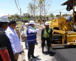 Pengerjaan pengaspalan Jalan Ambo Matti di wilayah Tegal, Kelurahan Lapadde, Kota Parepare, terus dikebut. Hingga saat ini, progres pekerjaan jalan tersebut telah mencapai sekitar 80 persen.