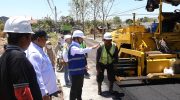 Pengerjaan pengaspalan Jalan Ambo Matti di wilayah Tegal, Kelurahan Lapadde, Kota Parepare, terus dikebut. Hingga saat ini, progres pekerjaan jalan tersebut telah mencapai sekitar 80 persen.