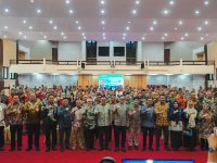 Wamendagri Bima Arya Dorong Sinergi Pemda se-Sulawesi Dukung Target Pertumbuhan Ekonomi 28 Wakil Menteri Dalam Negeri Republik Indonesia Bima Arya mendorong pemerintah daerah di Sulawesi memperkuat sinergi untuk mendukung pencapaian target pertumbuhan ekonomi nasional sebesar 8 persen.