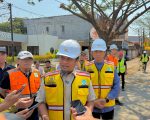 Gubernur Sulawesi Selatan Andi Sudirman Sulaiman bersama Kepala Dinas Bina Marga dan Bina Konstruksi Sulsel Andi Ihsan resmi membuka kembali ruas Jalan Aroepala sepanjang 1,8 kilometer yang menghubungkan Jalan Hertasning, Kota Makassar, dengan Jalan Tun Abdul Razak, Kabupaten Gowa, Sabtu (26/9/2026).