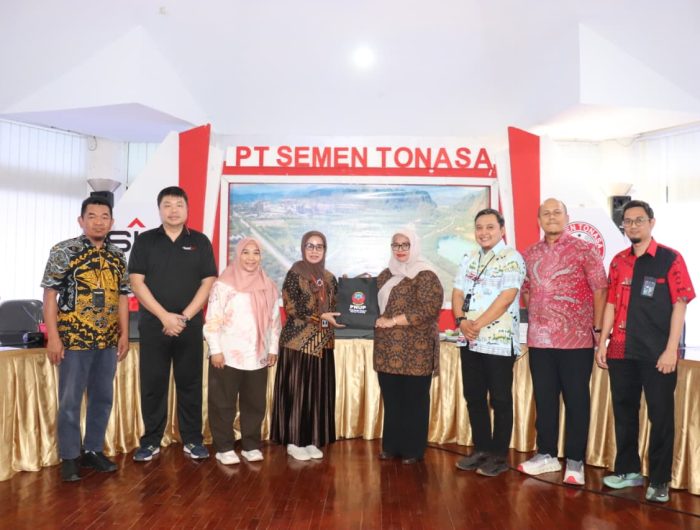 Politeknik Negeri Ujung Pandang (PNUP) bersama Singapore Polytechnic (SP) dan PT Semen Tonasa menggelar sesi Co-Creation dalam rangkaian Learning Express (LeX) September 2026 di PT Semen Tonasa, Selasa (29/9/2026).