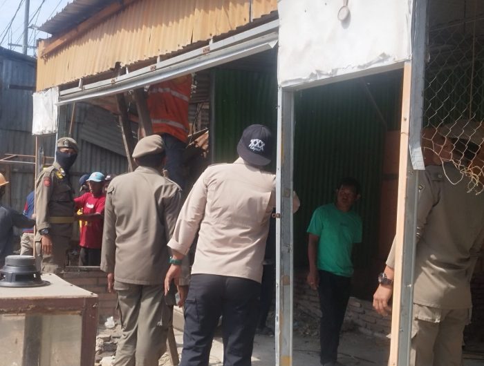 20 Tahun Berdiri di Fasum, 10 Lapak di Gunung Lompo Battang Akhirnya Bongkar Mand 13 be159da0 678a 4d4a a80d 9e635ca70898