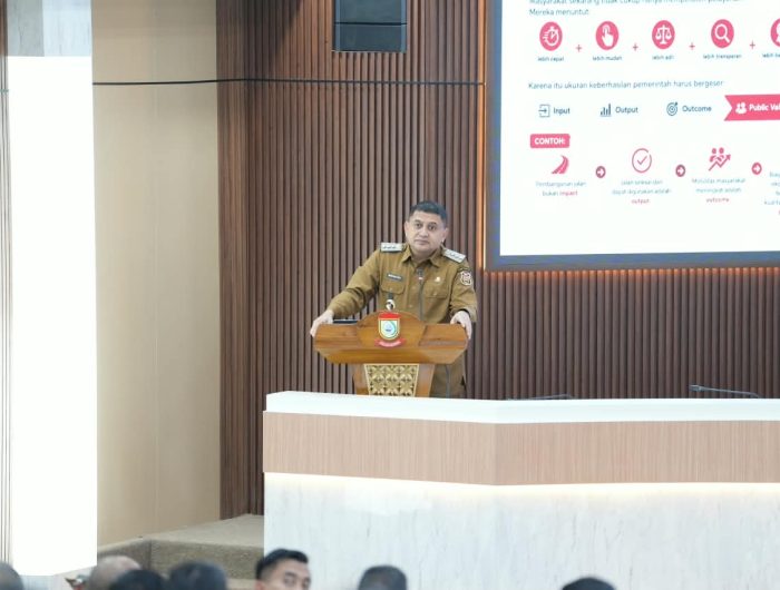 Wali Kota Appi Sentil Camat-Lurah: Jangan Datang, Duduk, Absen di Kantor, Harus Turun Lihat Warga 13 952b4f58 96b1 4eb3 a765 875a1b72df3d