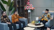 Pemerintah Kota Parepare mempelajari strategi peningkatan Pendapatan Asli Daerah (PAD), inovasi Mataram Pintar, dan penerapan Satu Data saat melakukan kunjungan kerja ke Pemerintah Kota Mataram, Nusa Tenggara Barat, Kamis (8/10/2026).