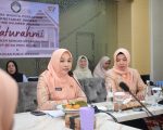 Penjabat Ketua Dharma Wanita Persatuan (DWP) Sulawesi Selatan, Andi Hikmawati Winarno, menekankan pentingnya kolaborasi untuk menjaga kekompakan organisasi.