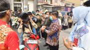 Pemerintah Kota Parepare membagikan 1.750 masker kepada masyarakat di 11 titik pada Kamis (15/10/2026). Kegiatan yang dipimpin Wali Kota Parepare, Tasming Hamid itu menjadi salah satu upaya mencegah infeksi saluran pernapasan akut (ISPA) di tengah kondisi kabut asap yang menyelimuti Kota Parepare.
