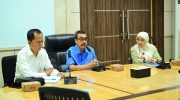 Plt Direktur Utama Perumda Air Minum Kota Makassar, Andi Syahrum, bersama Plt Direktur Keuangan Perumda Air Minum Kota Makassar, Wirda Fauzah Madjid, menerima audiensi Otoritas Jasa Keuangan (OJK) Sulawesi Selatan dan Sulawesi Barat (Sulselbar) di Ruang Rapat Direksi Kantor Perumda Air Minum Kota Makassar, Jalan Dr Ratulangi Nomor 3, Jumat (16/10/2026).